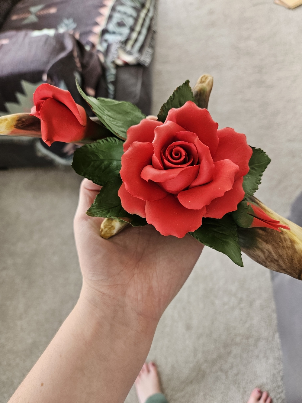 Red Rose Decor